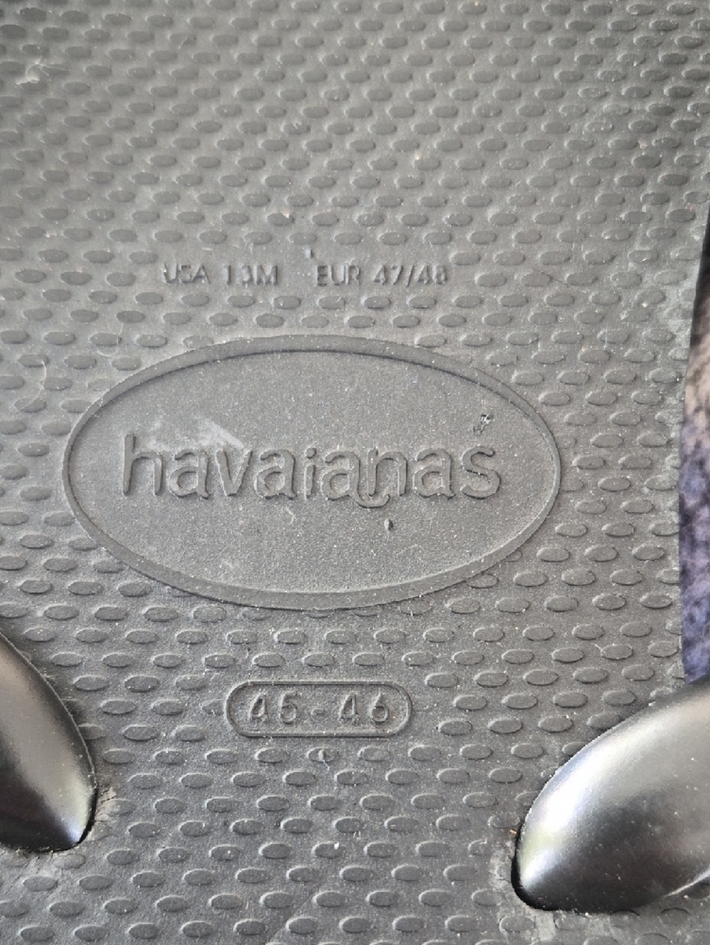 Havaianas Men's Black Flip Flops with Green and Yellow Brazilian Flag Detail - Picture 2 of 6